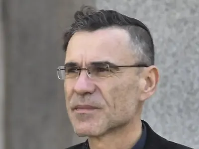 Влади Въргала: Да си бежанец не значи да си беден и дрипав! (Актьорът търси работа на снаха украинка)