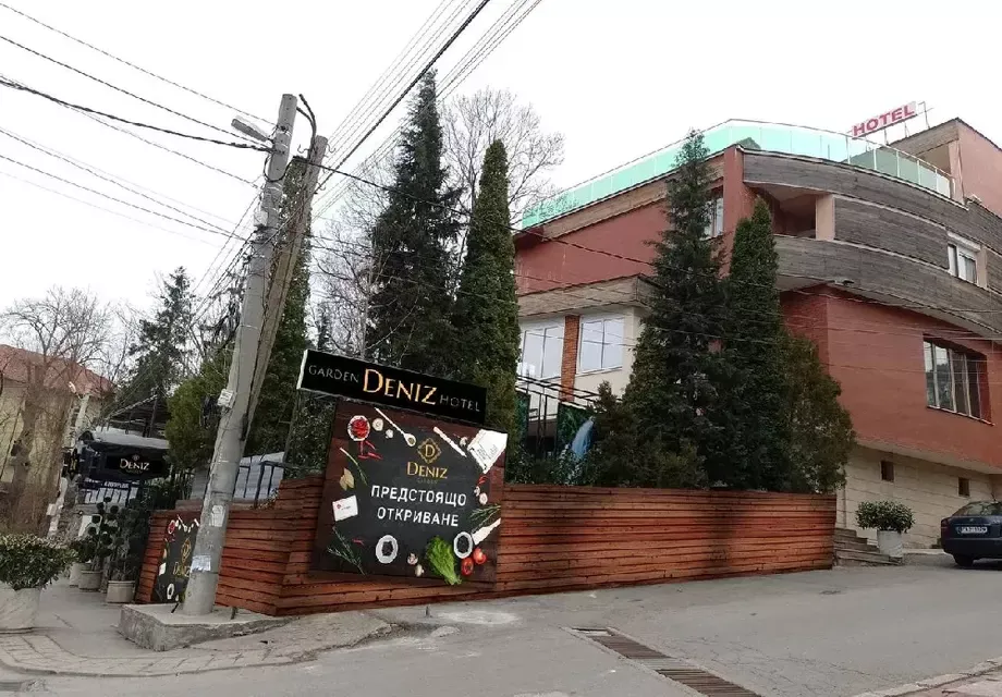 Дениз Хайрула от „Ергенът“ отваря свой ресторант (Снимки)