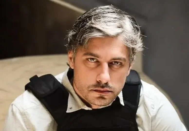 Фалшив Карамазов сваля фенки
