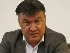 Заради протестите: Боби командва БФС от палат в Бояна (Папарашки снимки)
