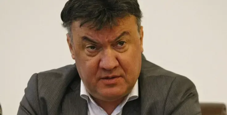 Заради протестите: Боби командва БФС от палат в Бояна (Папарашки снимки)
