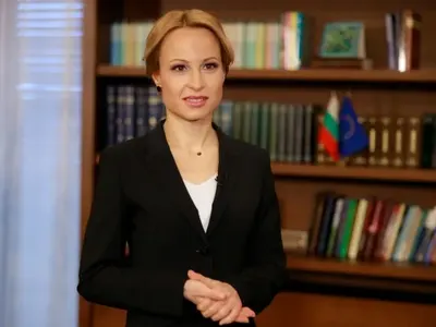 Защо всички мразят Мария Цънцарова?