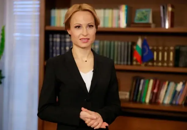 Защо всички мразят Мария Цънцарова?