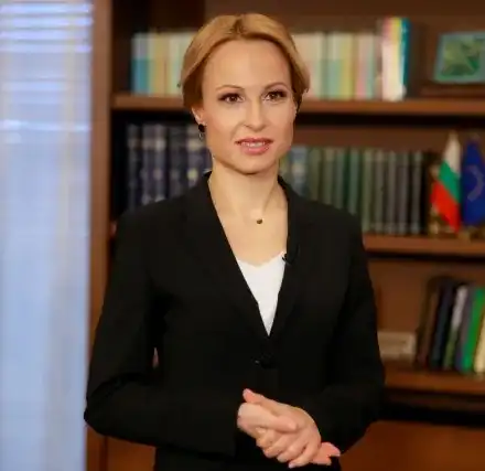 Защо всички мразят Мария Цънцарова?