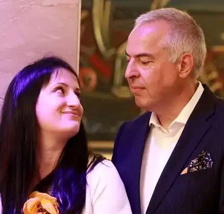 40 дни след като му роди син: Бойко Василев показа жена си