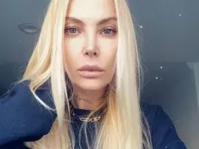 53-годишната Соня Васи изяде тортата на Том Круз (Снимки)