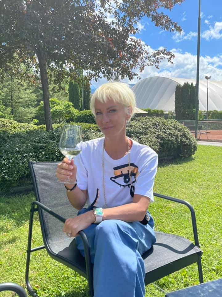 След две срещи с коварния рак, 48-годишната Нана сподели: Чувствам се изненадващо добре!