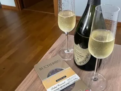 Ани Салич стана на 53 с шампанско за 350 лв