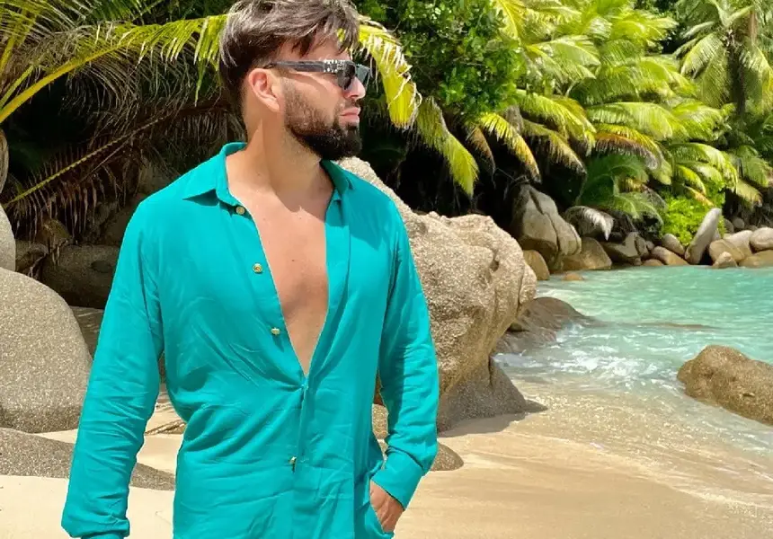 Атанас Месечков  си присади коса