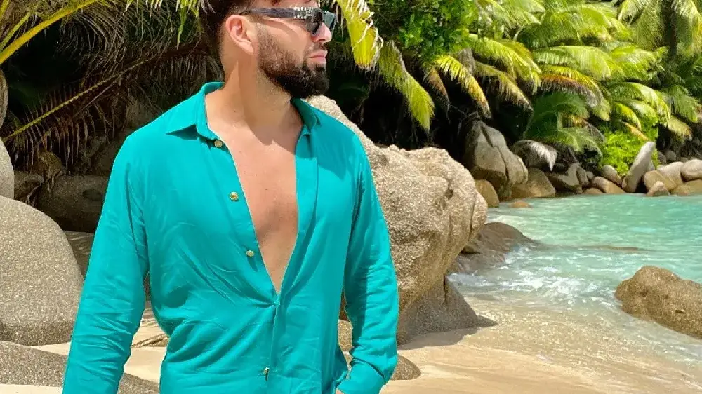 Атанас Месечков  си присади коса