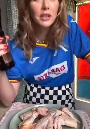 Божана Кацарова върла фенка на „Левски“