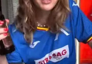 Божана Кацарова върла фенка на „Левски“