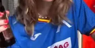 Божана Кацарова върла фенка на „Левски“