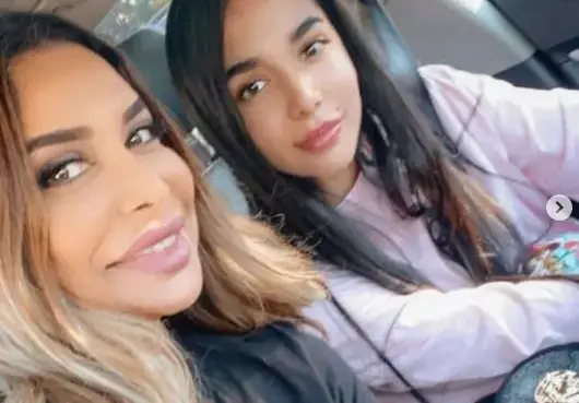 Бони става баба на куче