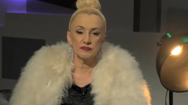 ЧУДО: Сашка Васева вече вижда силуети, пише нови песни