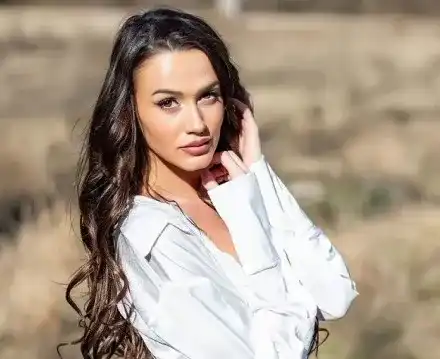 Дениз Хайрула  от „Ергенът”  се срамува от  бедните си  майка и баща