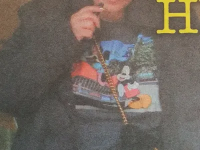 Деси Слава ходи като клошарка