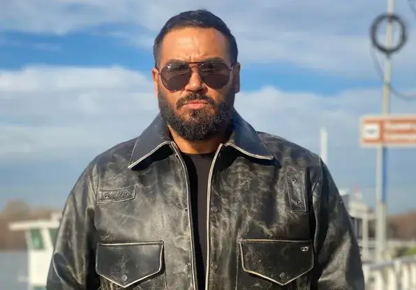 Ексклузивно! 25-годишен германец: Азис преспа с мен и ме заряза! (Вижте пикантния му разказ + чатове)