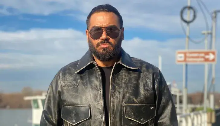 Ексклузивно! 25-годишен германец: Азис преспа с мен и ме заряза! (Вижте пикантния му разказ + чатове)