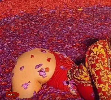 Гери-Никол заголи Д