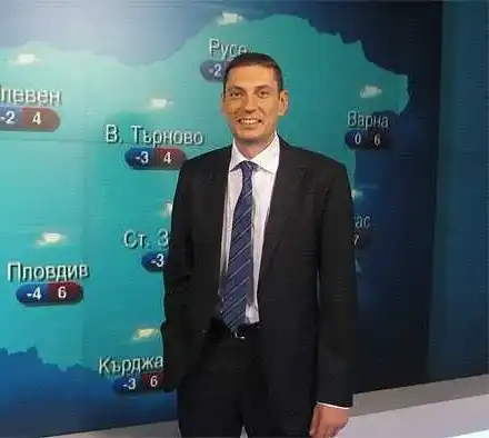 Иво Андреев се поправи след залитането по чашката! Върна се в журналистиката, но в радиото