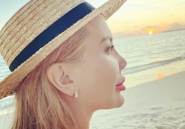 Край на спекулациите: Тоца ражда в средата на лятото