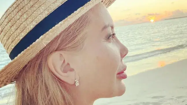 Край на спекулациите: Тоца ражда в средата на лятото