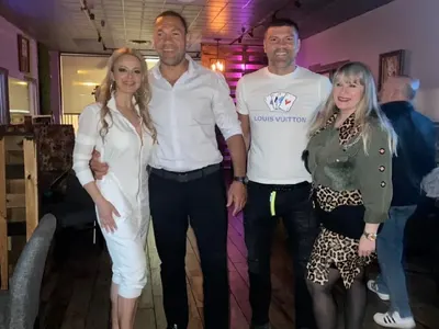 Кубрат Пулев смени Андреа със Соня Немска! Боксьорът гушна певицата за ЧРД (ФОТО)