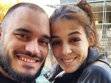 Лъчо от „СкандаУ“ брани жена си след излагация в „Стани богат“