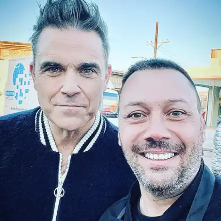 Лео Бианки се фука със снимка с Роби Уилямс