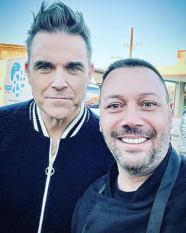 Лео Бианки се фука със снимка с Роби Уилямс