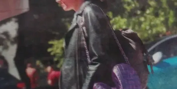 Лиляна Боянова блести с лилаво сърце