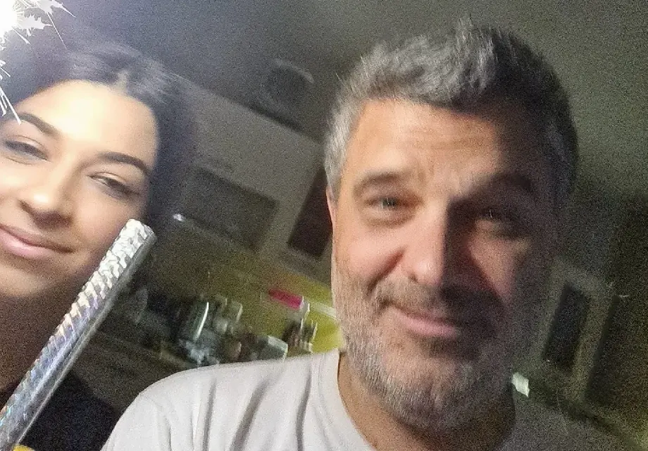 Малък Тошко стана на 51 г. в компанията на щерка си