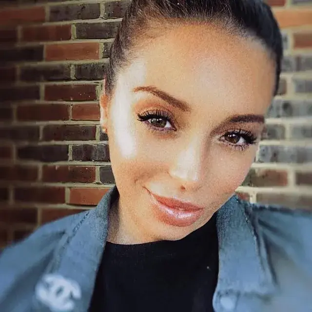 Мика Стоичкова  върти бизнес  с алкохол