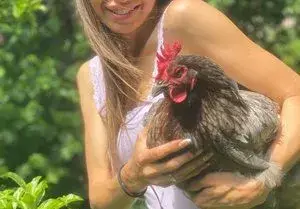 Мис Плеймейт Диана Габровска: Аз, грешницата, заклах кокошка