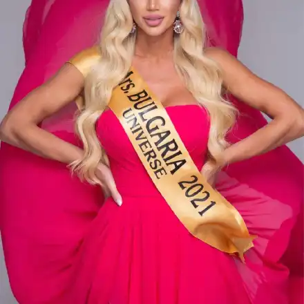 Мисис България Станислава Василева наля 1000 кубика в бюста! Харесвала промените