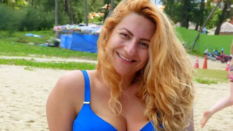 Нелка XL-ка  изкара хилядарка от стари дрехи