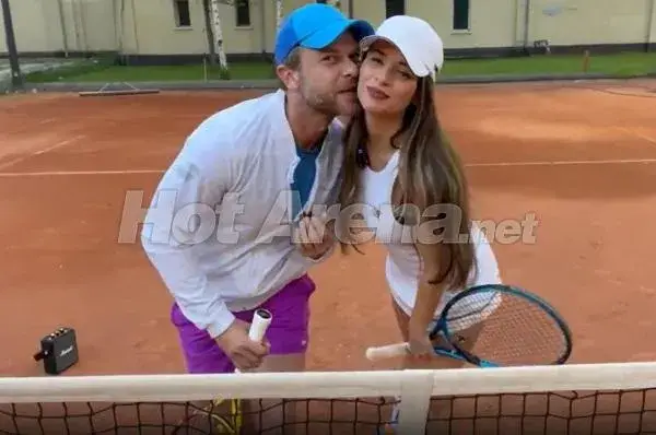 Ненчо Балабанов награби гореща тенисистка