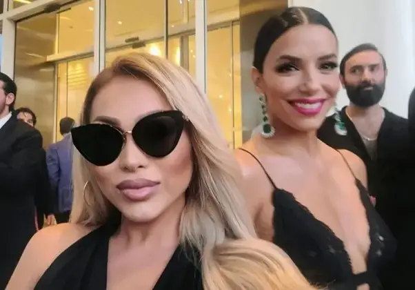 Нора Недкова се намърда до холивудски звезди: Щракна се с Ева Лонгория и Анди Макдауъл (Снимки)