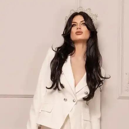 ШОК: Мис България 2020 Венцислава Тафкова лъсна в провокативна фотосесия