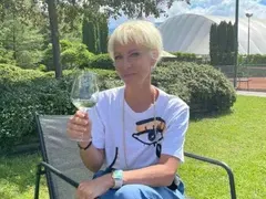 След две срещи с коварния рак, 48-годишната Нана сподели: Чувствам се  изненадващо добре!