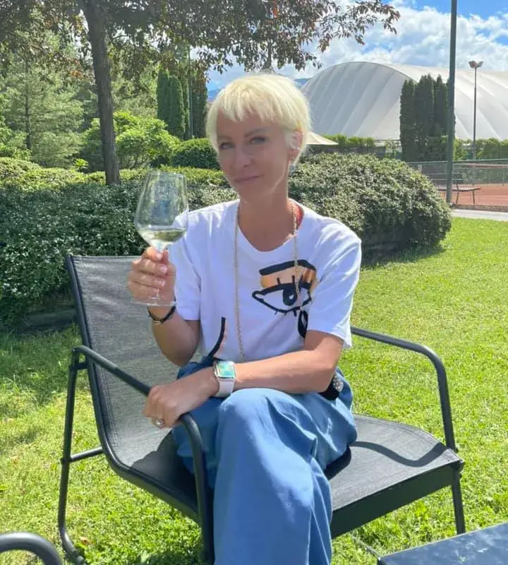 След две срещи с коварния рак, 48-годишната Нана сподели: Чувствам се  изненадващо добре!