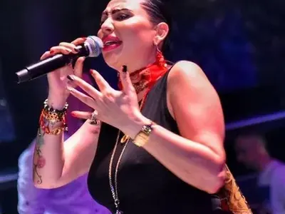 Софка спретна стриптийз „Червената шапчица“ пред ошашавени  фенове (ШОК снимки)