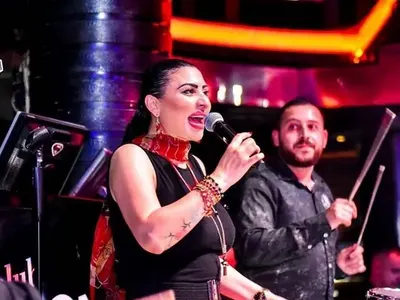 Софка спретна стриптийз „Червената шапчица“ пред ошашавени  фенове (ШОК снимки)