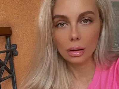 Венета Райкова  изчисти дома си  от лошата енергия чрез кадене