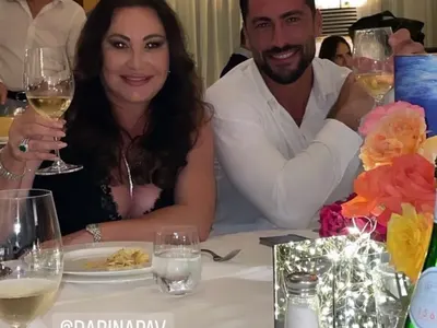 59-годишната Дарина Павлова спи с млад италиански жребец – ортопед  (Снимки от ЧРД на Мадам Мулти)