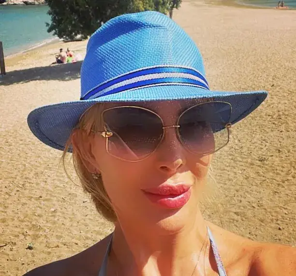 Антония Петрова влезе в 9-ия месец, спря да пътува