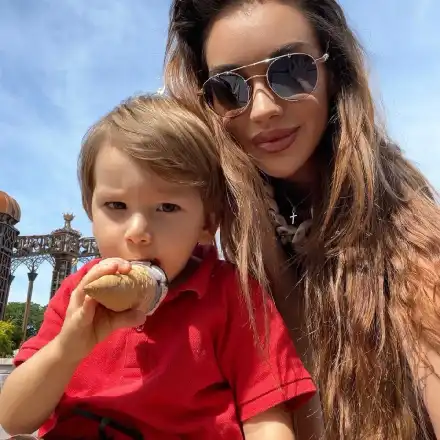 Биляниш заведе сина си в Дисниленд