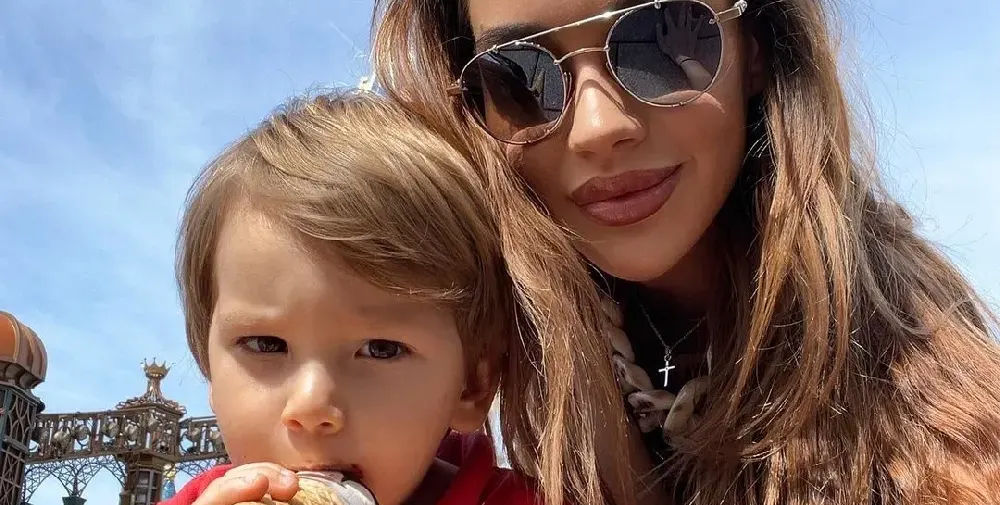 Биляниш заведе сина си в Дисниленд