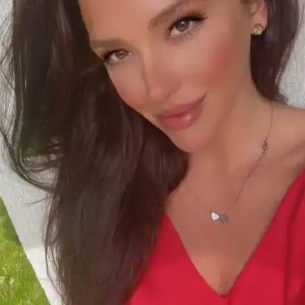 Бориса Тютюнджиева е гореща мама (СНИМКИ по бански)